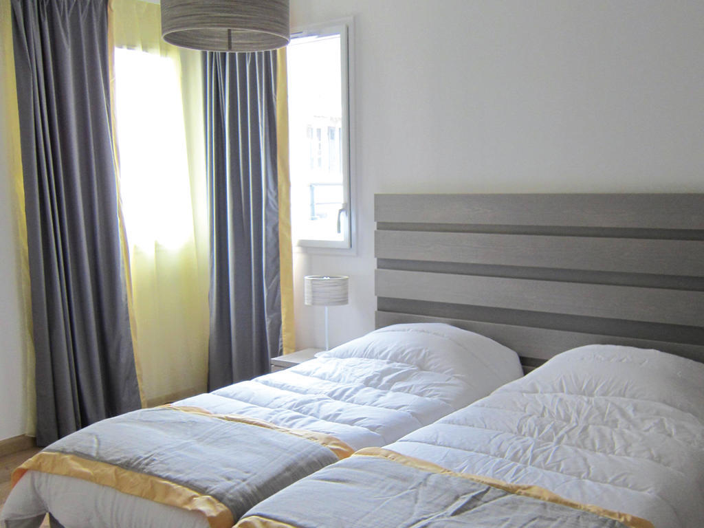 One-Bedroom Alcove,1273762774:JPEG